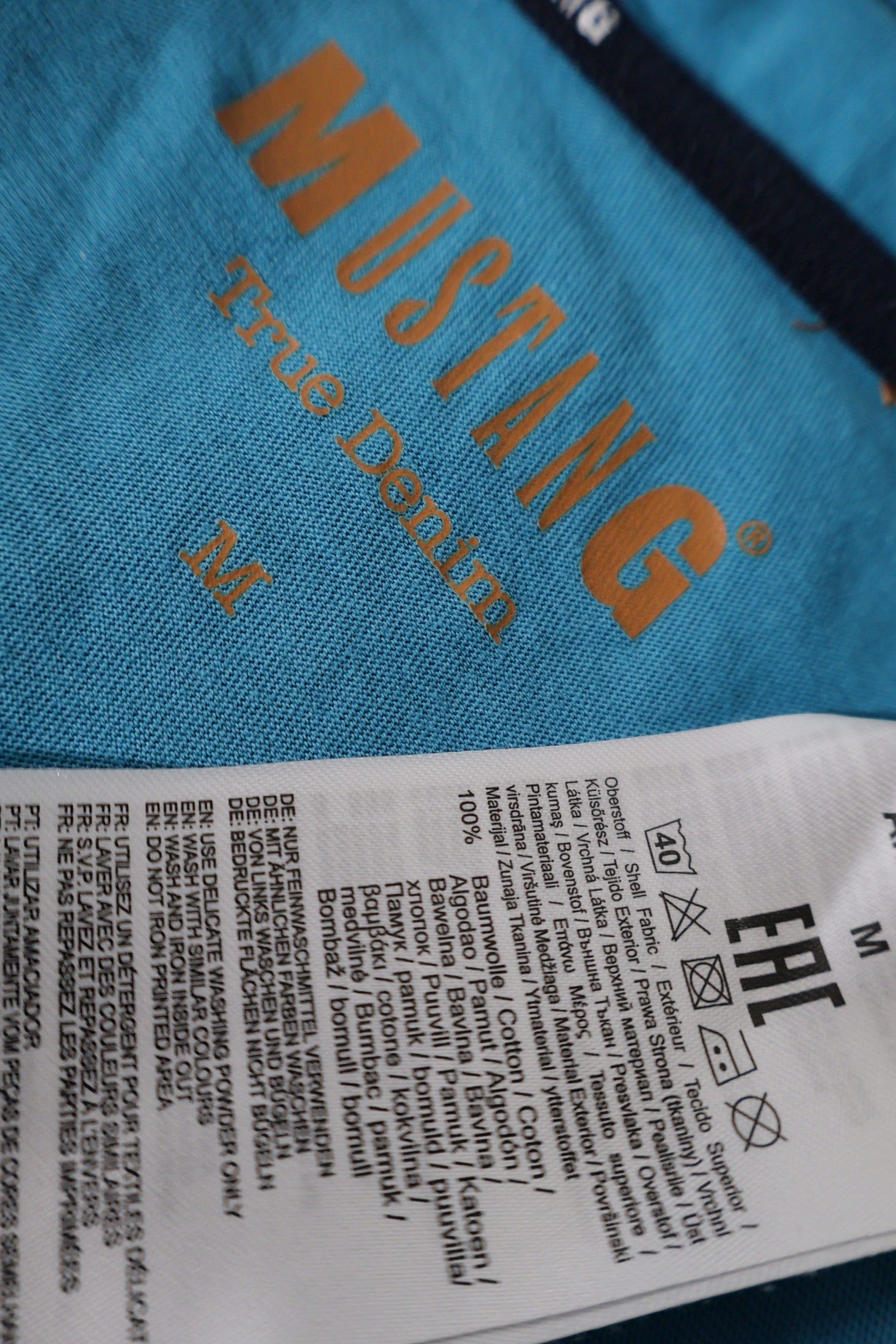 Tricou Mustang albastru mărime M etichetă mărime și compoziție second-hand premium