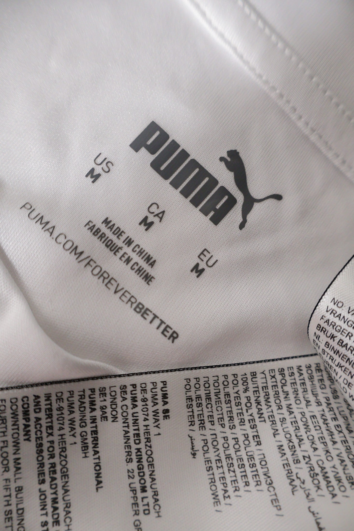 Tricou PUMA alb mărime M etichetă mărime și compoziție second-hand premium