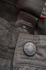 Blugi scurti The North Face gri-antracit mărime S etichetă mărime și compoziție second-hand premium