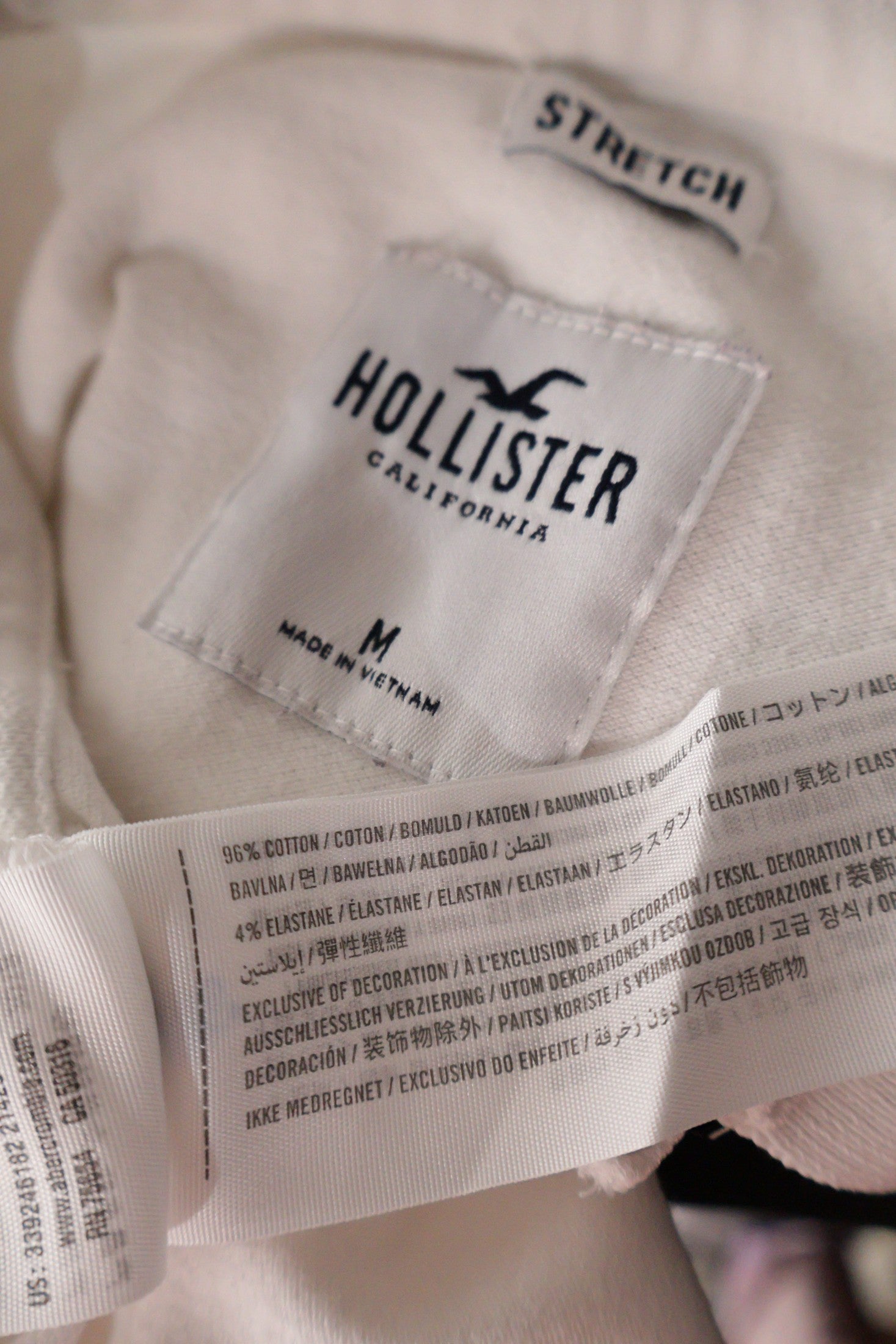 Tricou Hollister alb mărime M etichetă mărime și compoziție second-hand premium