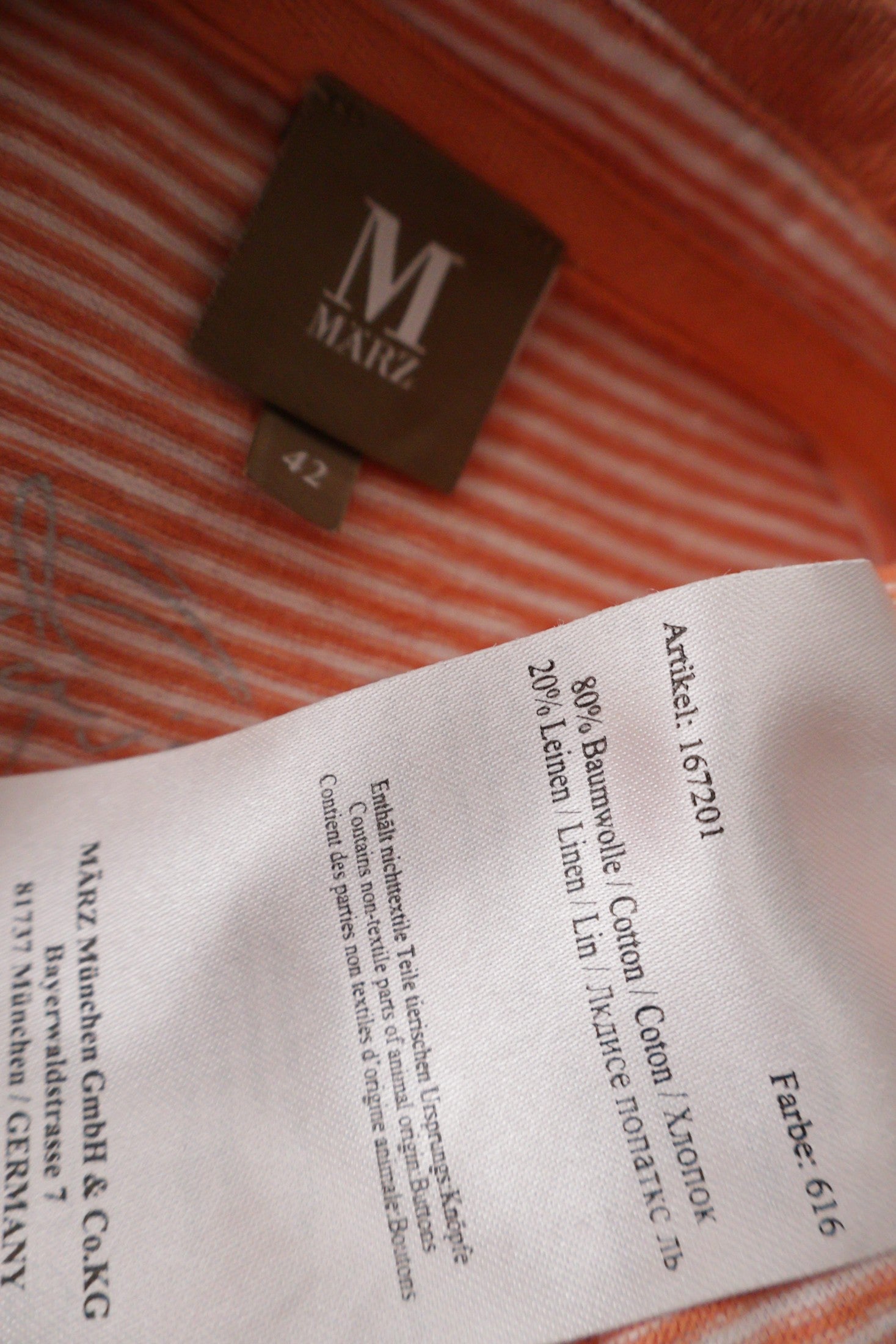 Tricou M Marz portocaliu cu dungi albe mărime L etichetă mărime și compoziție second-hand premium