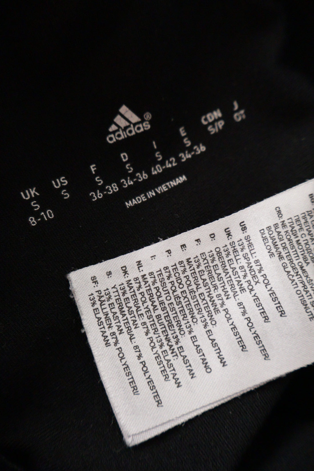 Colanti 2/3 adidas negru cu accente mov/lila mărime S etichetă mărime și compoziție second-hand premium