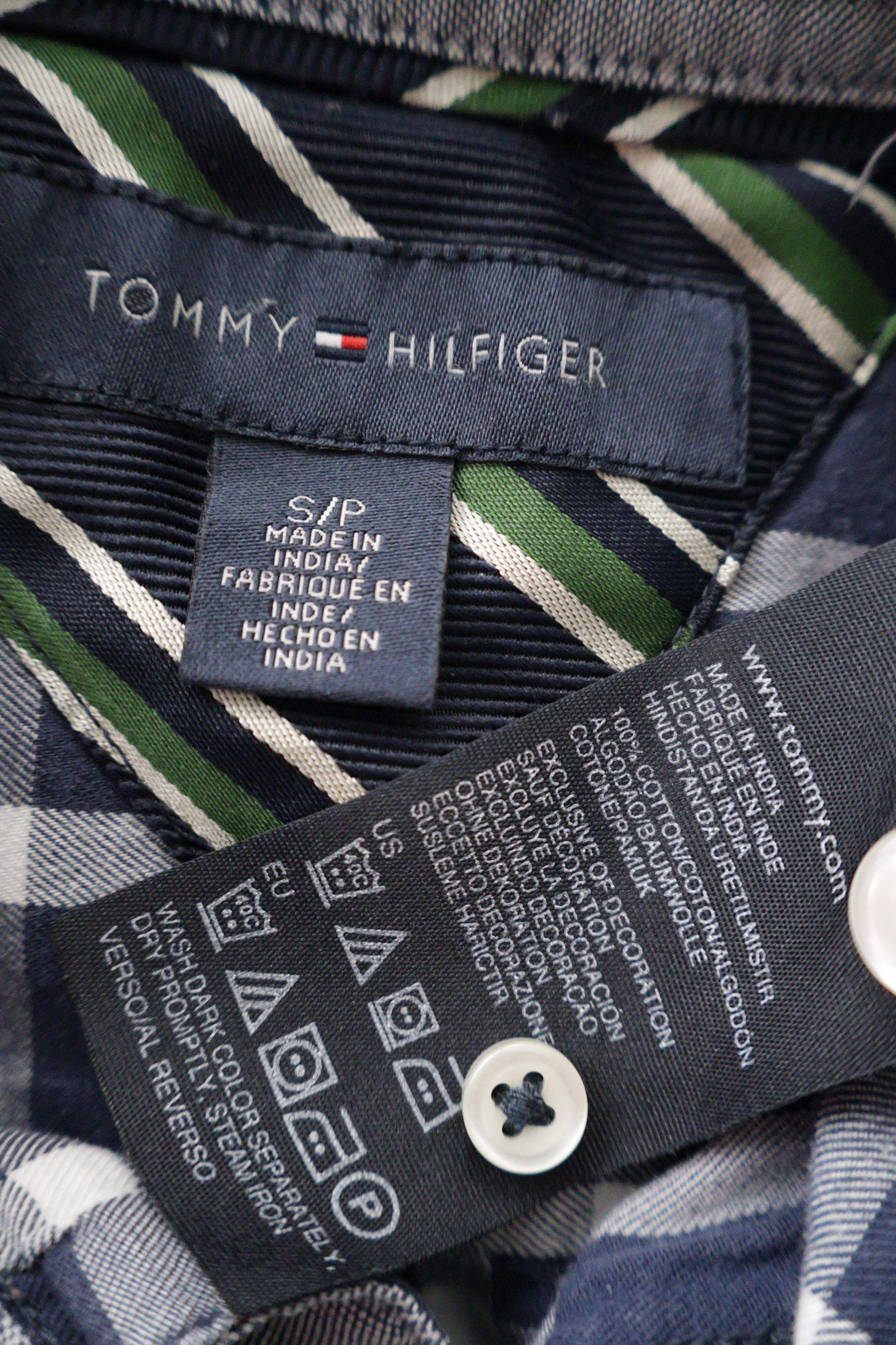 Camasa Tommy Hilfiger bleumarin, alb, verde mărime S etichetă mărime și compoziție second-hand premium