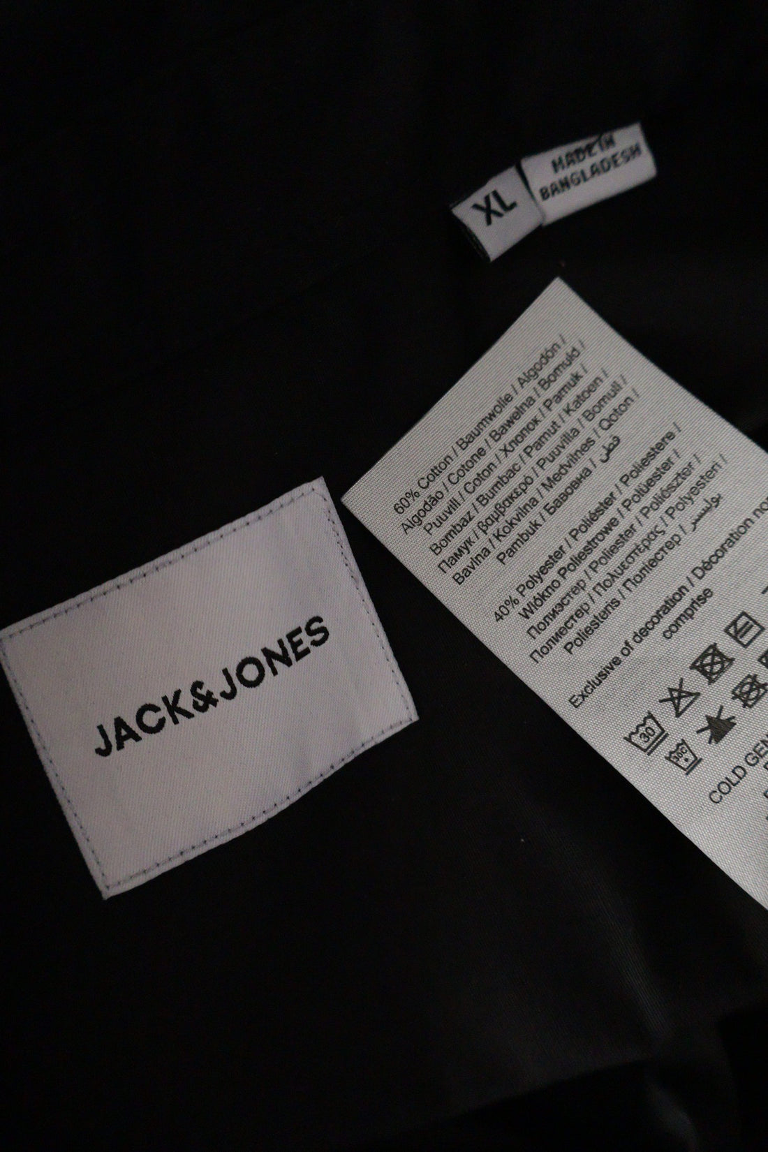 Camasa JACK&JONES negru mărime XL etichetă mărime și compoziție second-hand premium