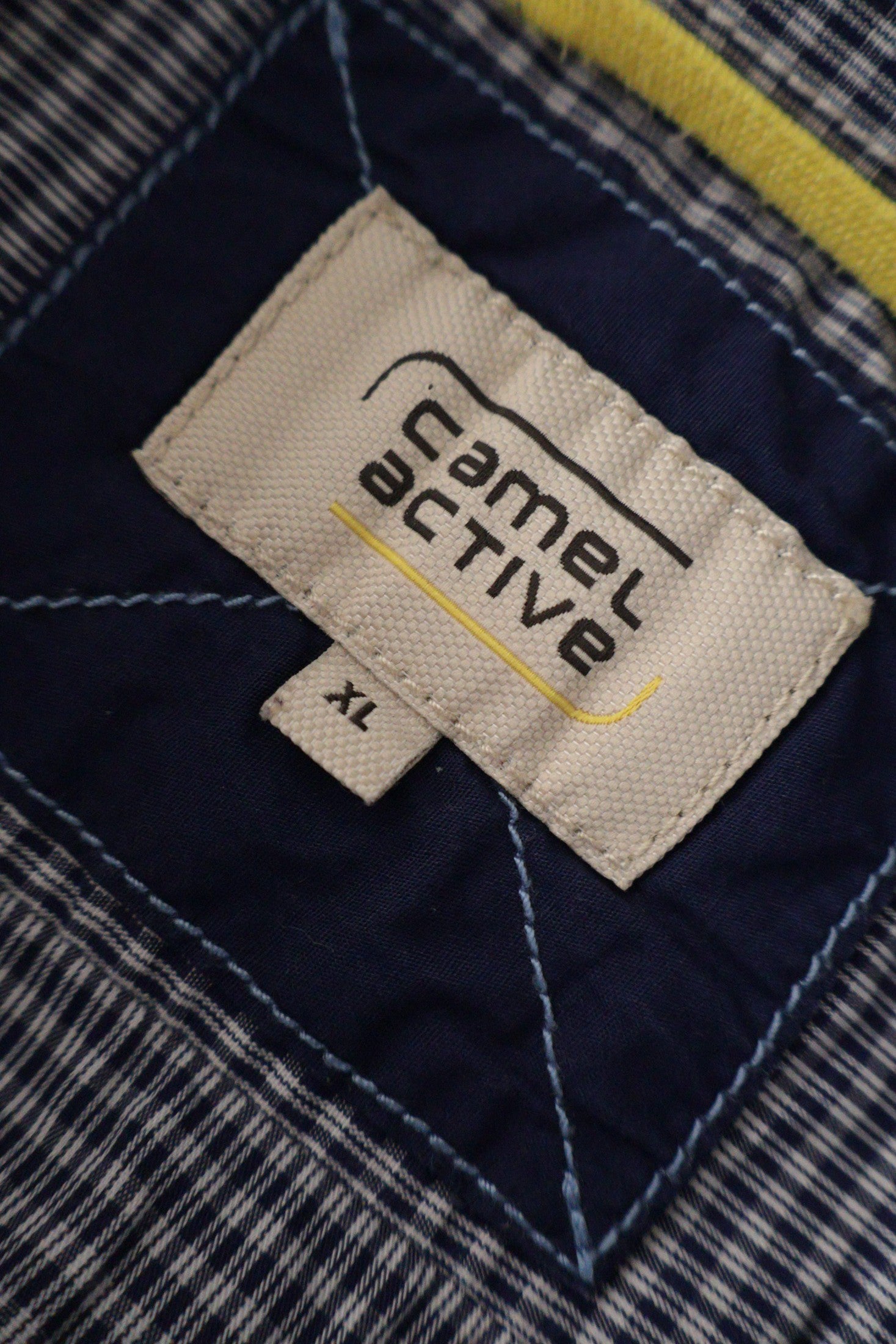 Camasa Camel Active bleumarin si alb, carouri fine mărime XL etichetă mărime și compoziție second-hand premium