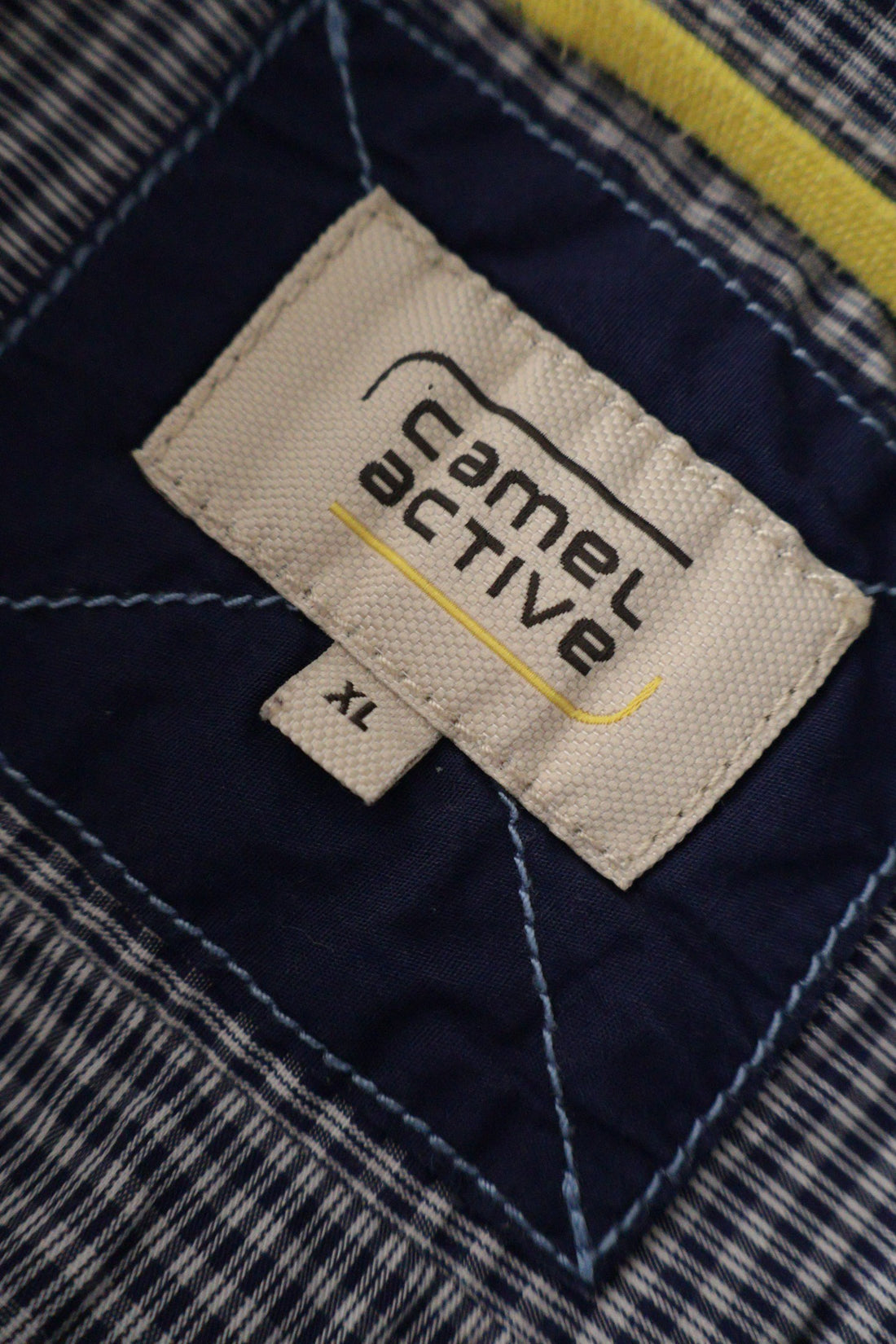 Camasa Camel Active bleumarin si alb, carouri fine mărime XL etichetă mărime și compoziție second-hand premium