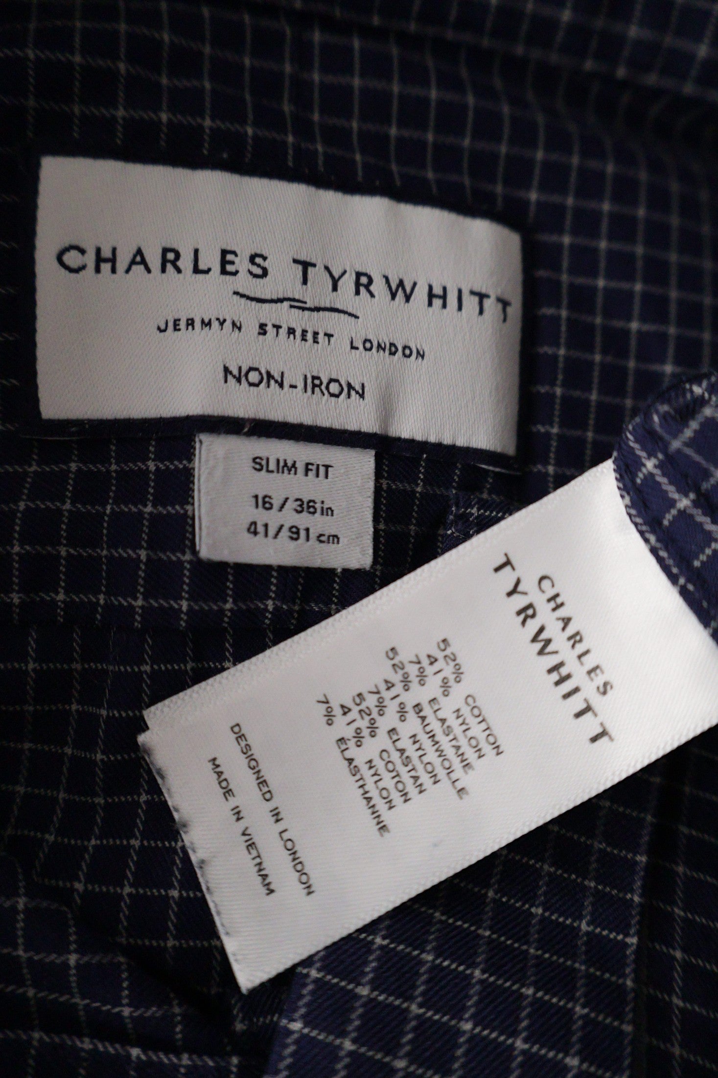 Camasa Charles Tyrwhitt bleumarin cu carouri fine albe mărime L etichetă mărime și compoziție second-hand premium