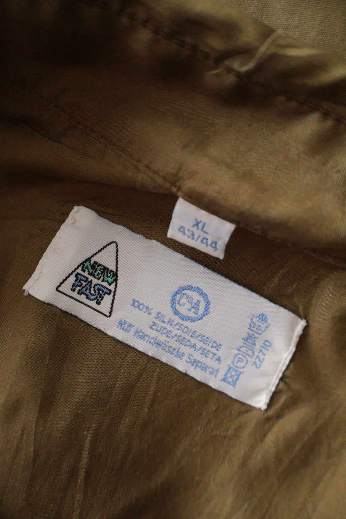 Camasa Vintage kaki mărime XL etichetă mărime și compoziție second-hand premium