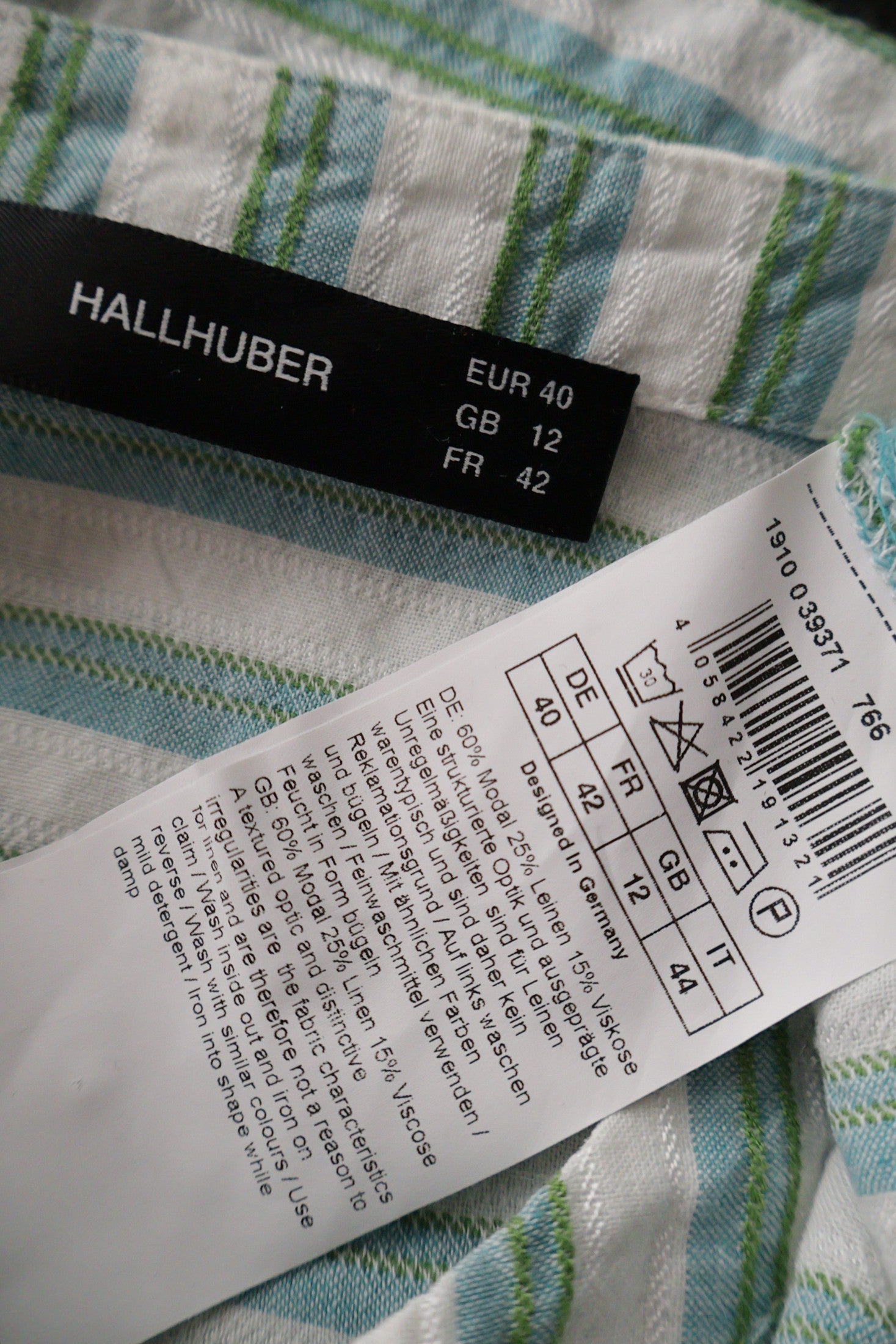 Rochie HALLHUBER alb, albastru deschis, verde mărime L etichetă mărime și compoziție second-hand premium