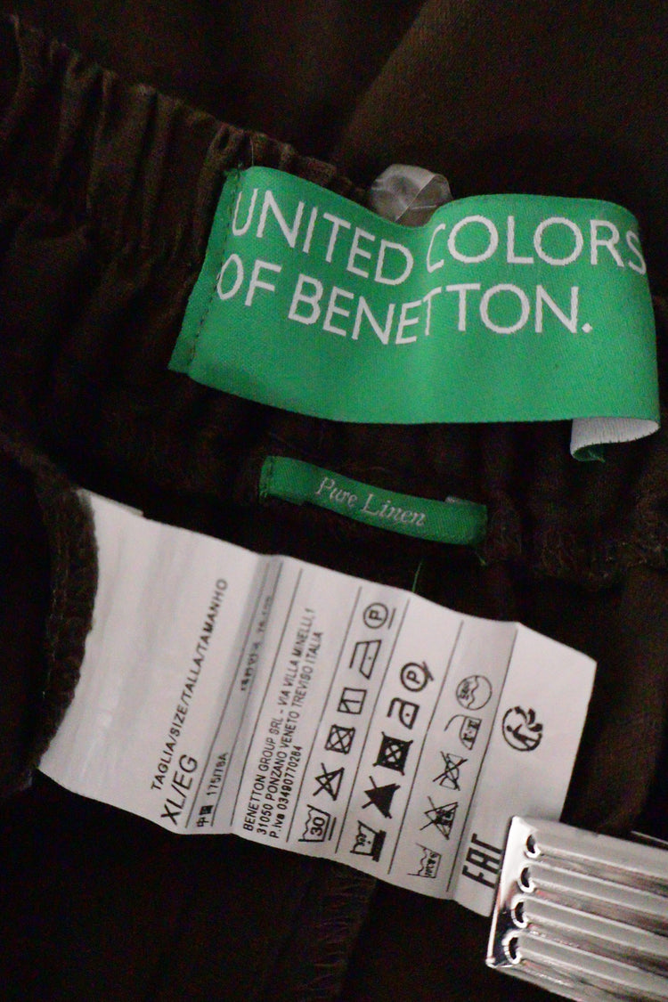 Pantaloni scurti Benetton maro mărime M etichetă mărime și compoziție second-hand premium