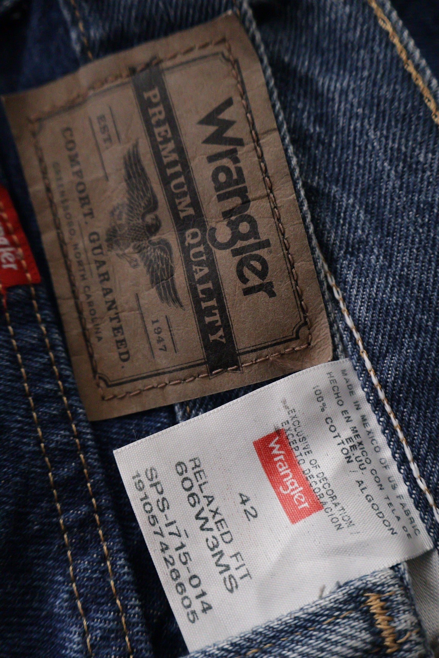 Pantaloni scurti Wrangler albastru mărime 3XL etichetă mărime și compoziție second-hand premium
