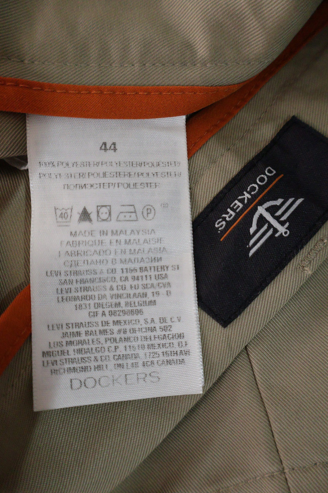 Pantaloni scurti Dockers bej mărime 4XL+ etichetă mărime și compoziție second-hand premium