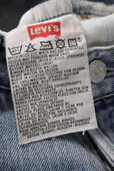 Blugi scurti Levi's albastru deschis mărime S etichetă mărime și compoziție second-hand premium
