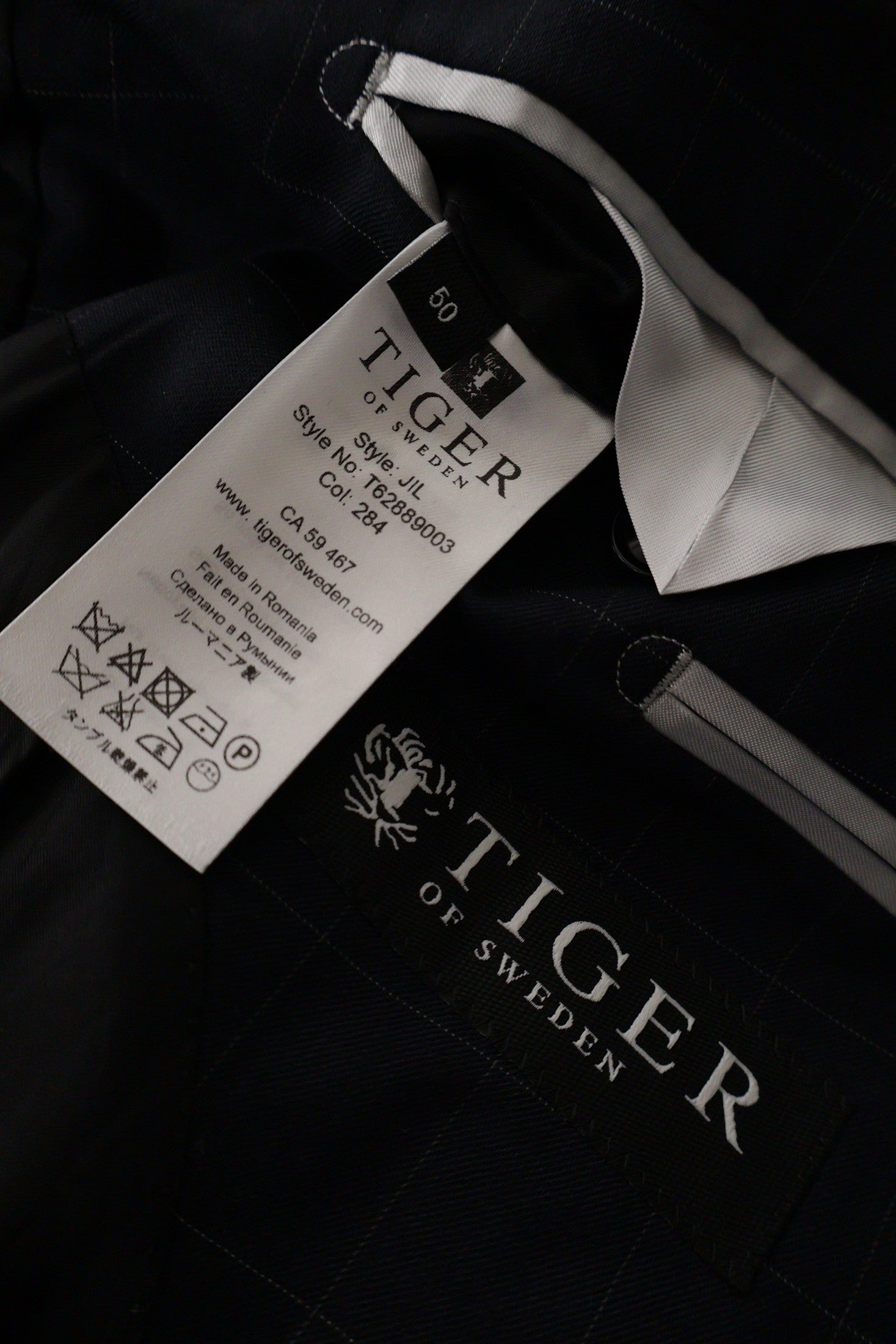 Sacou Tiger of Sweden bleumarin mărime L etichetă mărime și compoziție second-hand premium