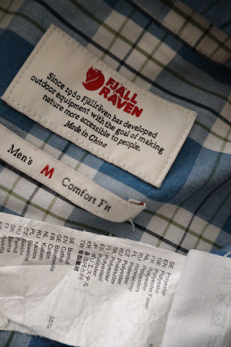 Camasa Fjall Raven albastru, alb și gri mărime M etichetă mărime și compoziție second-hand premium