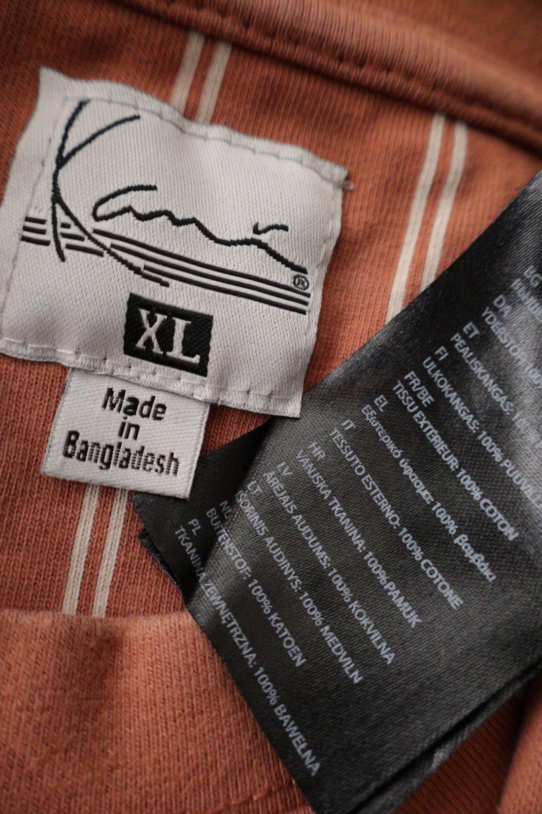 Tricou Karl Kani somon/portocaliu pal cu dungi albe mărime XL etichetă mărime și compoziție second-hand premium