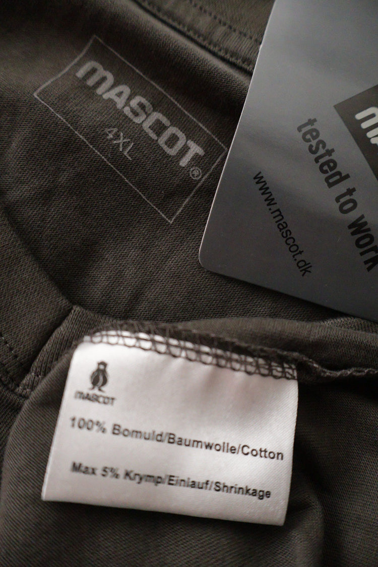 Tricou Mascot gri închis mărime 4XL+ etichetă mărime și compoziție second-hand premium