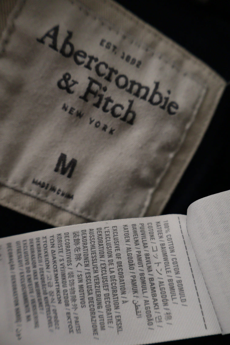 Tricou Abercrombie&Fitch bleumarin mărime M etichetă mărime și compoziție second-hand premium