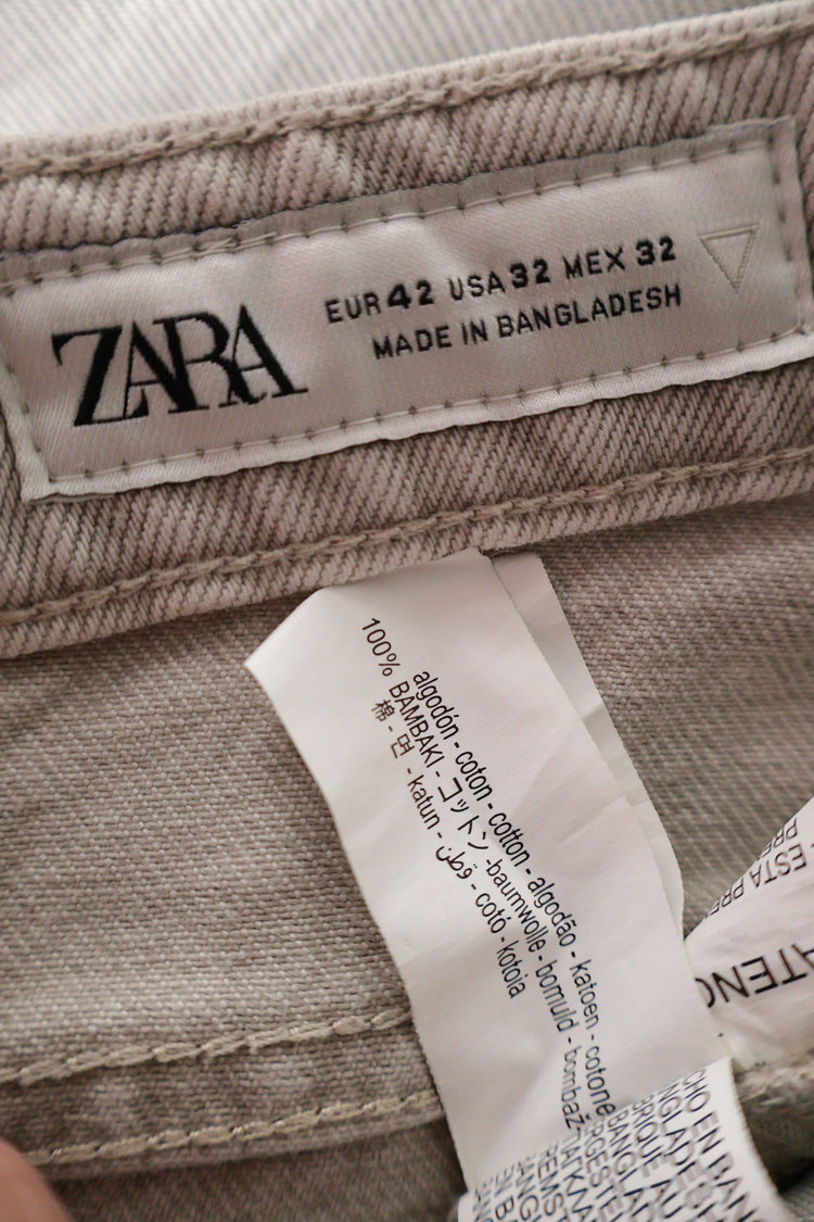 Blugi scurti ZARA bej deschis mărime M etichetă mărime și compoziție second-hand premium