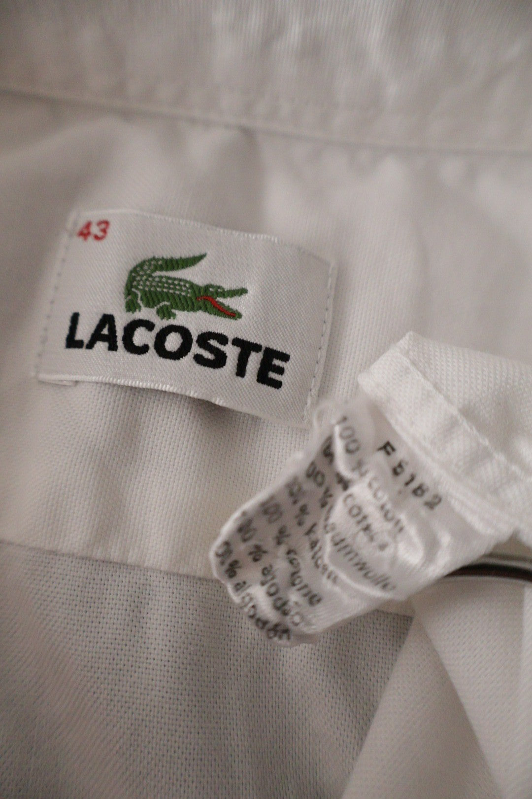 Camasa LACOSTE alb mărime XL etichetă mărime și compoziție second-hand premium