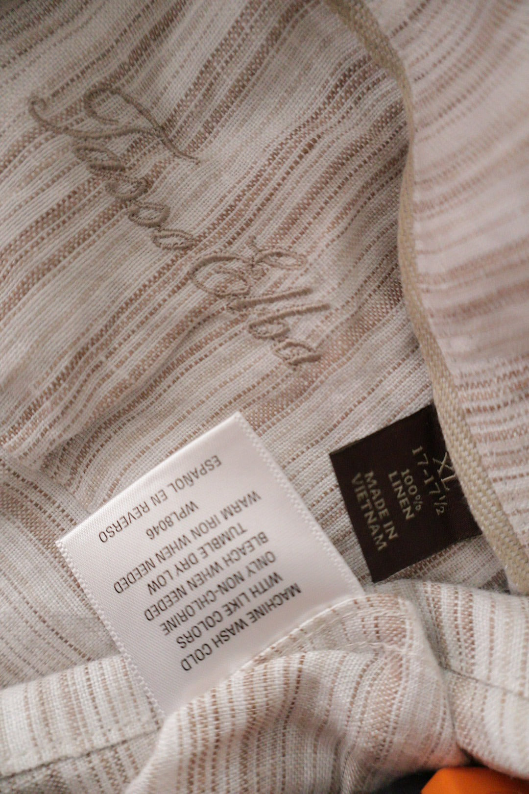 Camasa Vintage bej deschis cu dungi fine roz-maronii mărime XL etichetă mărime și compoziție second-hand premium