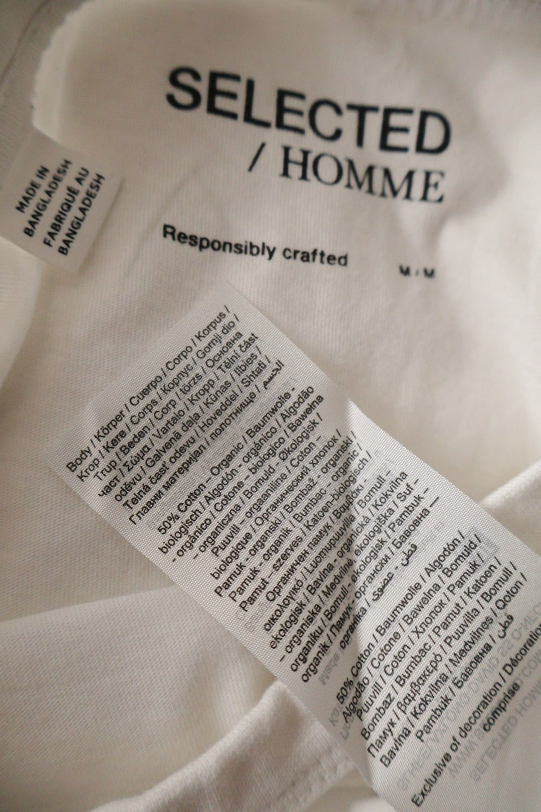 Tricou SELECTED HOMME alb mărime M etichetă mărime și compoziție second-hand premium