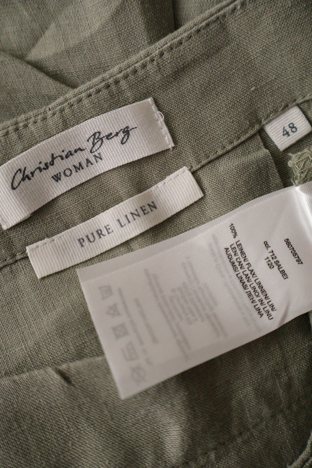 Rochie Christian Berg verde salvie deschis mărime 3XL etichetă mărime și compoziție second-hand premium