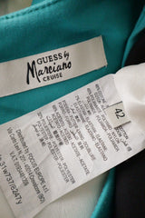 Rochie Guess by Marciano alb, turcoaz, negru mărime S etichetă mărime și compoziție second-hand premium
