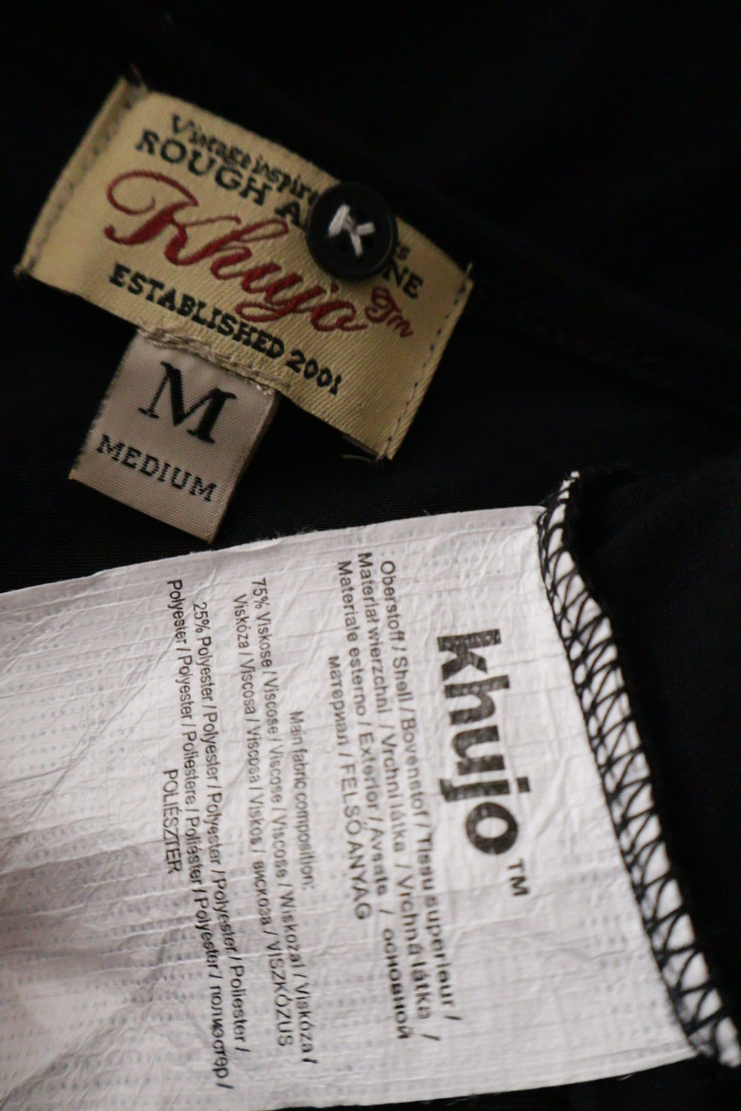 Rochie Khujo negru mărime M etichetă mărime și compoziție second-hand premium