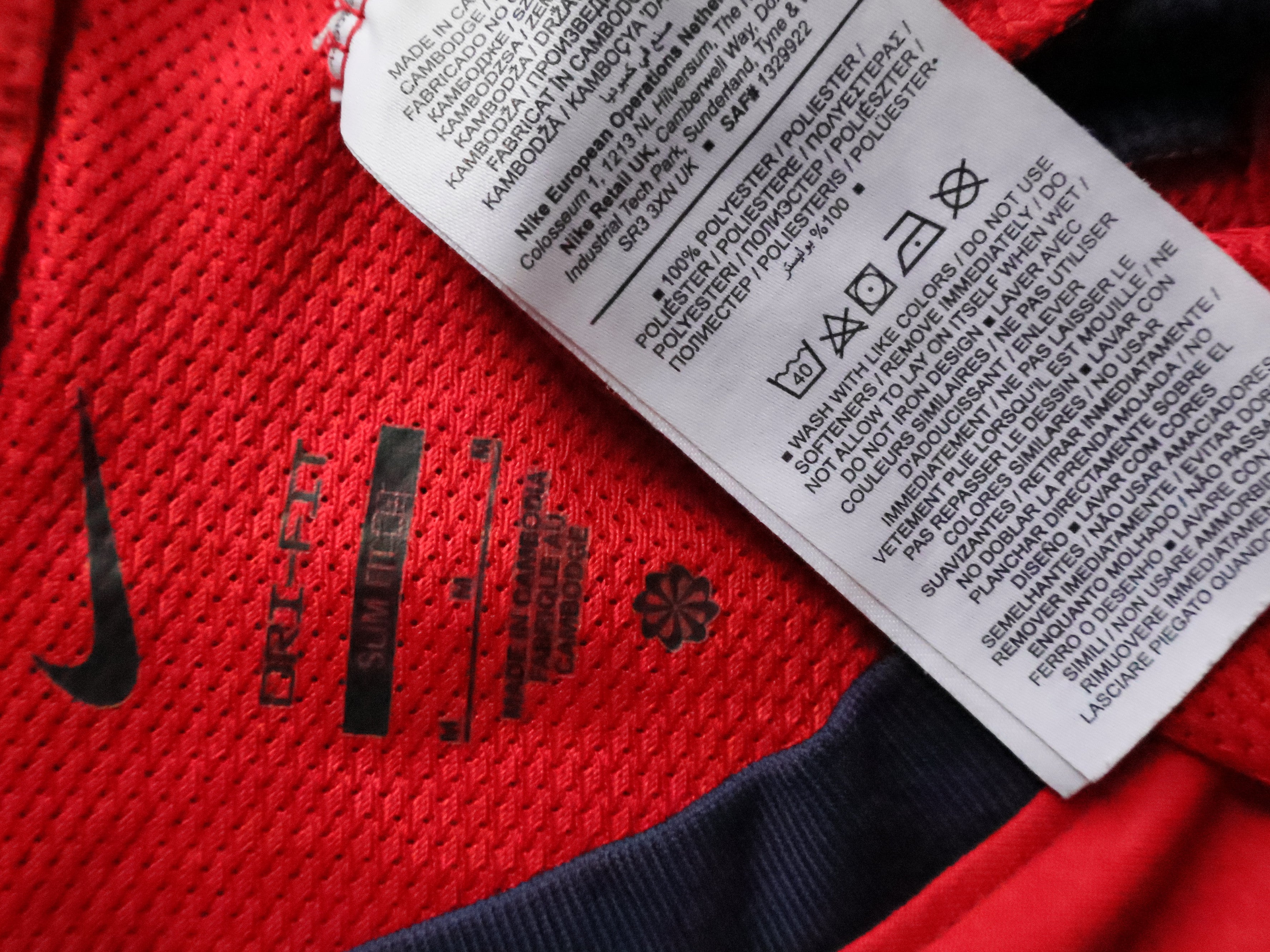 Eticheta marime si compozitie - Tricou NIKE - M - Barbati