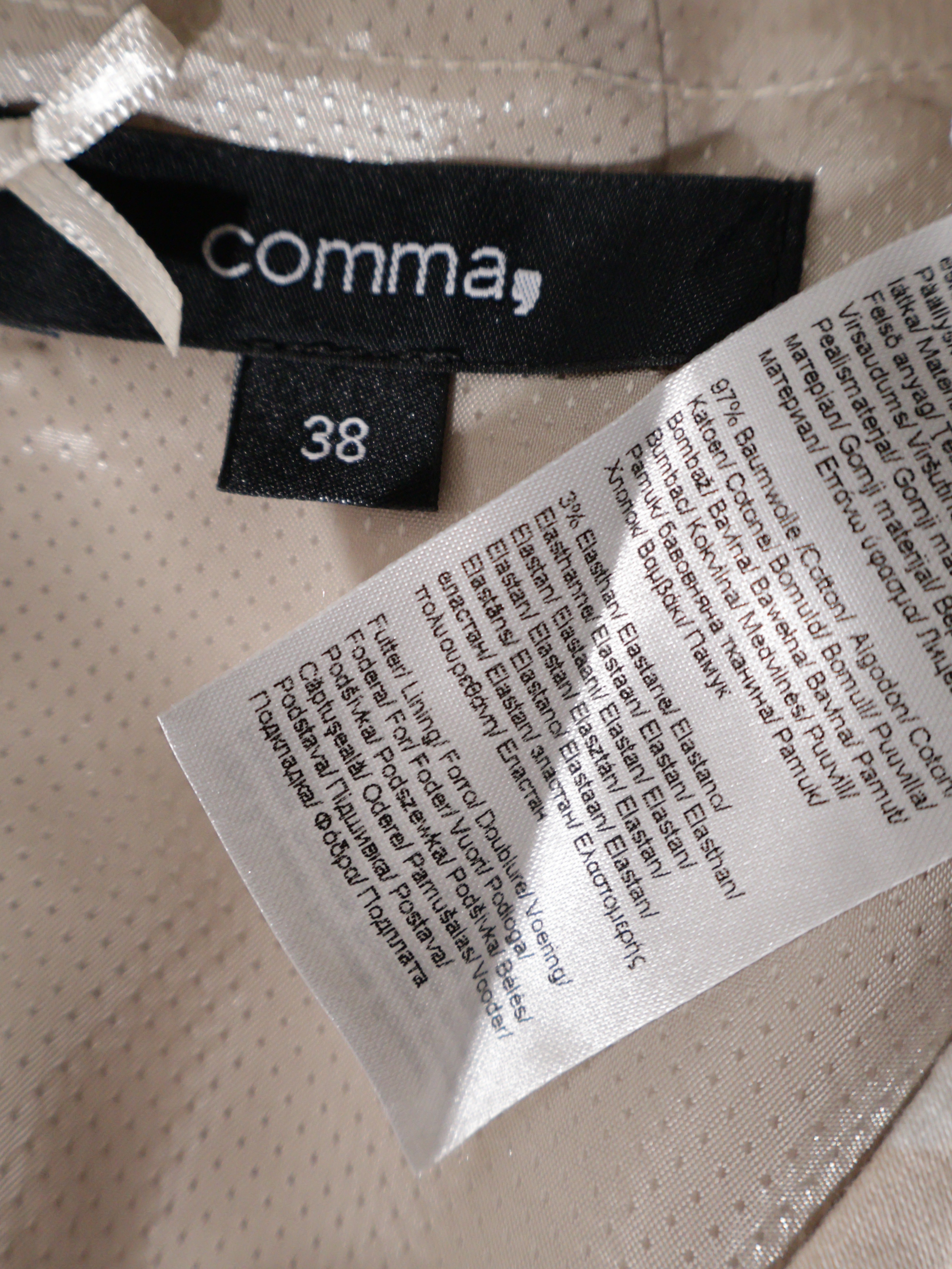 Eticheta marime si compozitie (rotita dreapta) - Rochie Premium - M - Femei