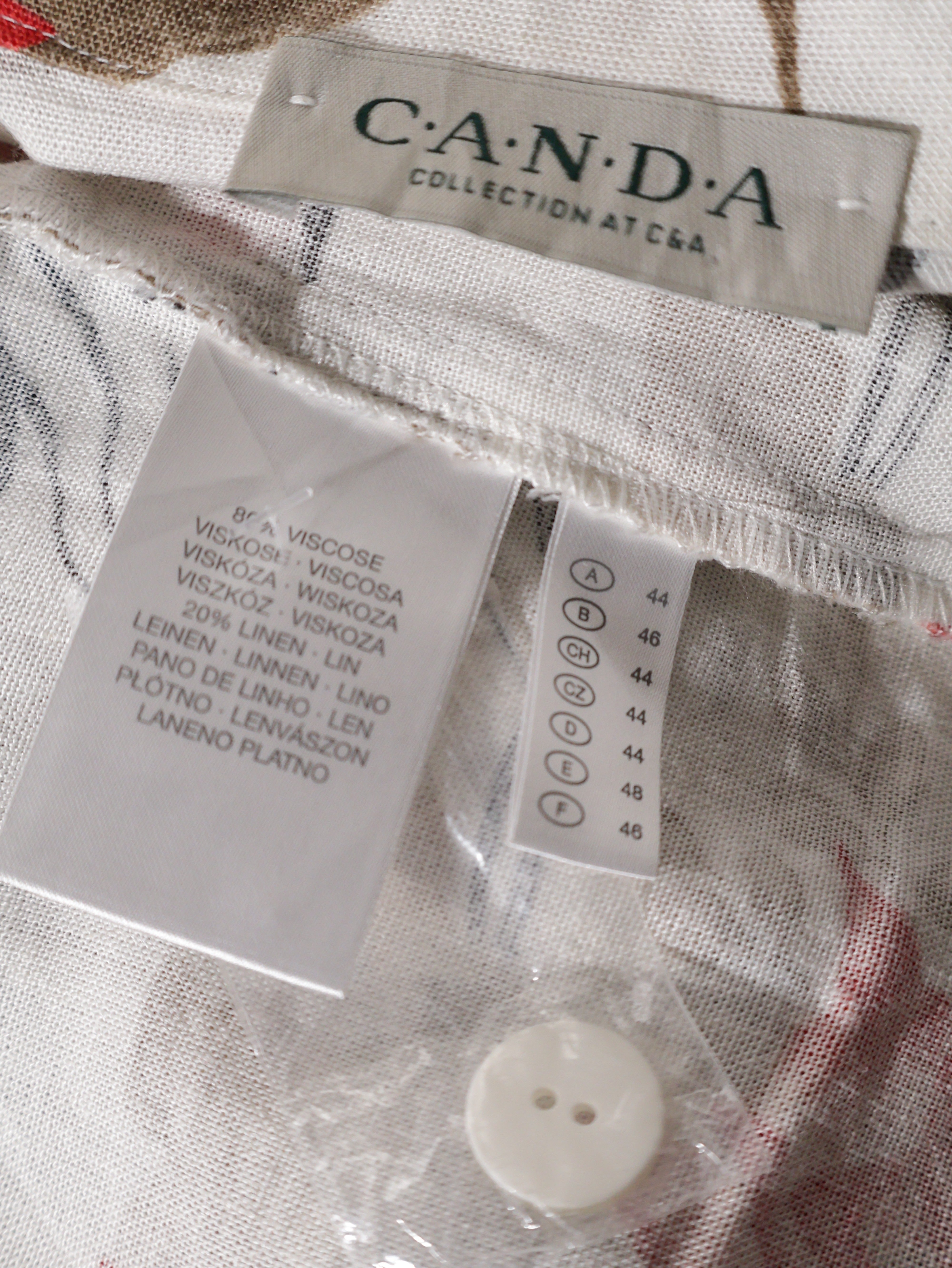Eticheta marime si compozitie (rotita dreapta) - Cămașă C&A alb crem cu imprimeu floral – XL – Femei