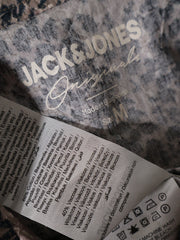 Eticheta marime si compozitie (rotita dreapta) - Cămașă JACK&JONES cu imprimeu animal print – M – Bărbați