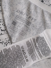 Eticheta marime si compozitie (rotita dreapta) - Tricou NIKE alb cu print efect marmorat – L – Bărbați
