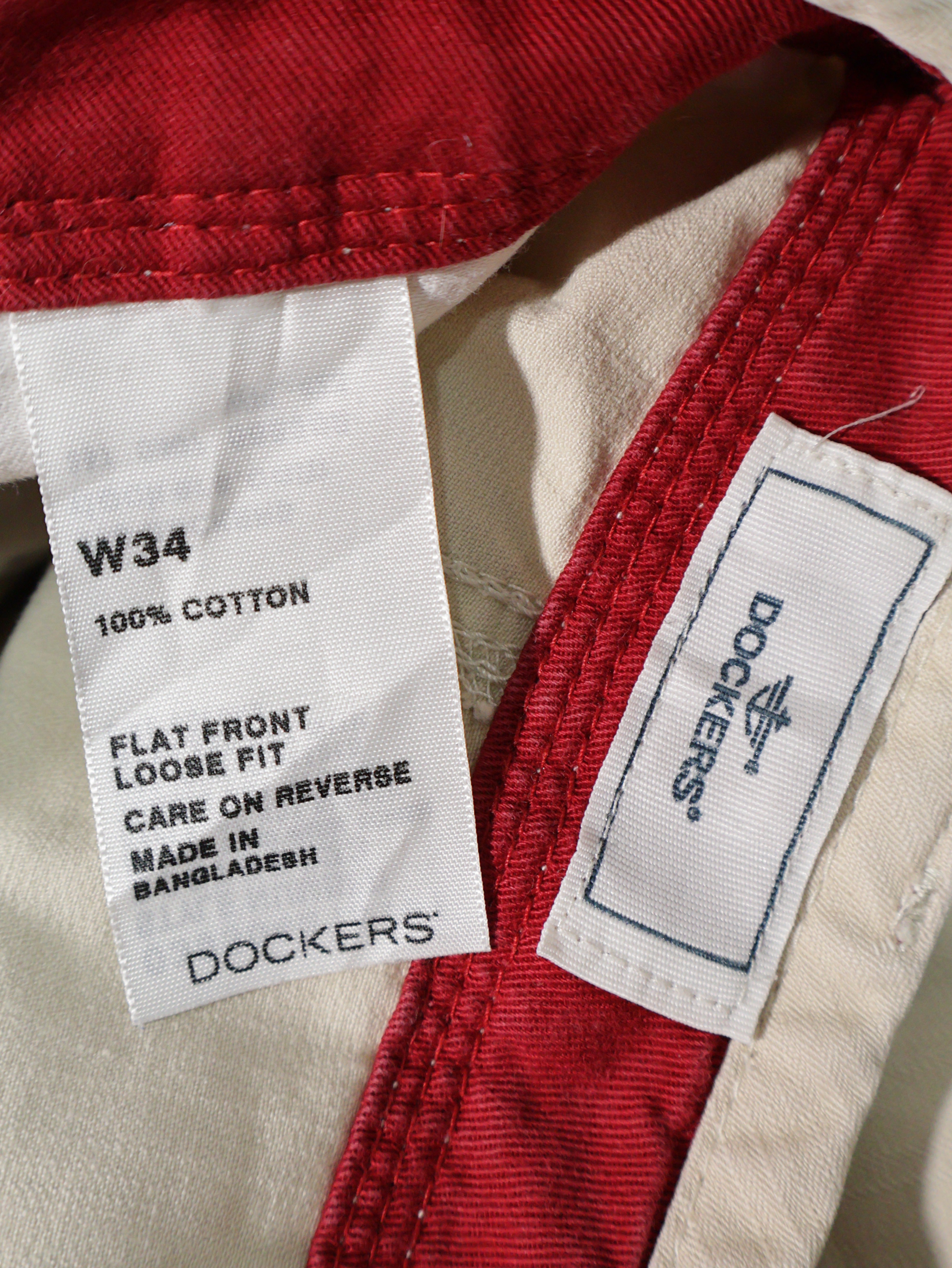 Eticheta marime si compozitie (rotita dreapta) - Pantaloni Dockers bej cu croială cargo – M – Bărbați