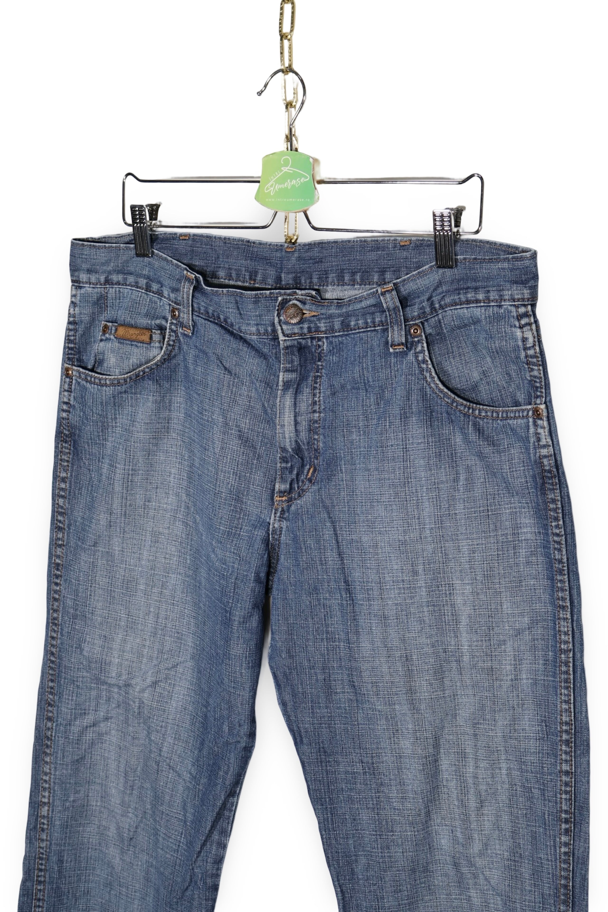 Blugi Wrangler - marimea L W36/L34 - Barbati