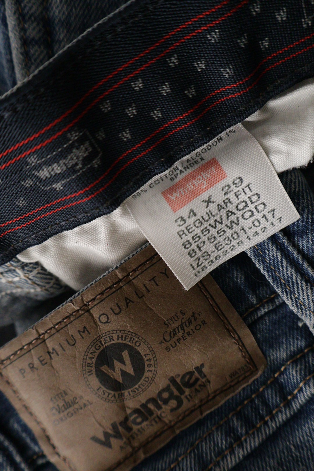 WRANGLER – blugi – etichetă – second-hand premium