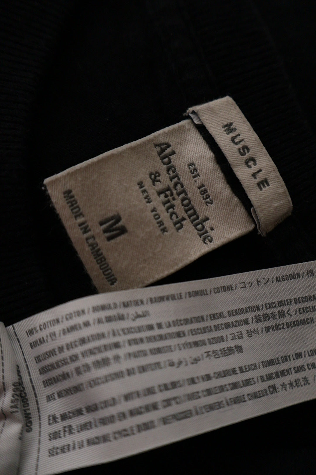 Abercrombie & Fitch – tricou – etichetă – second-hand premium