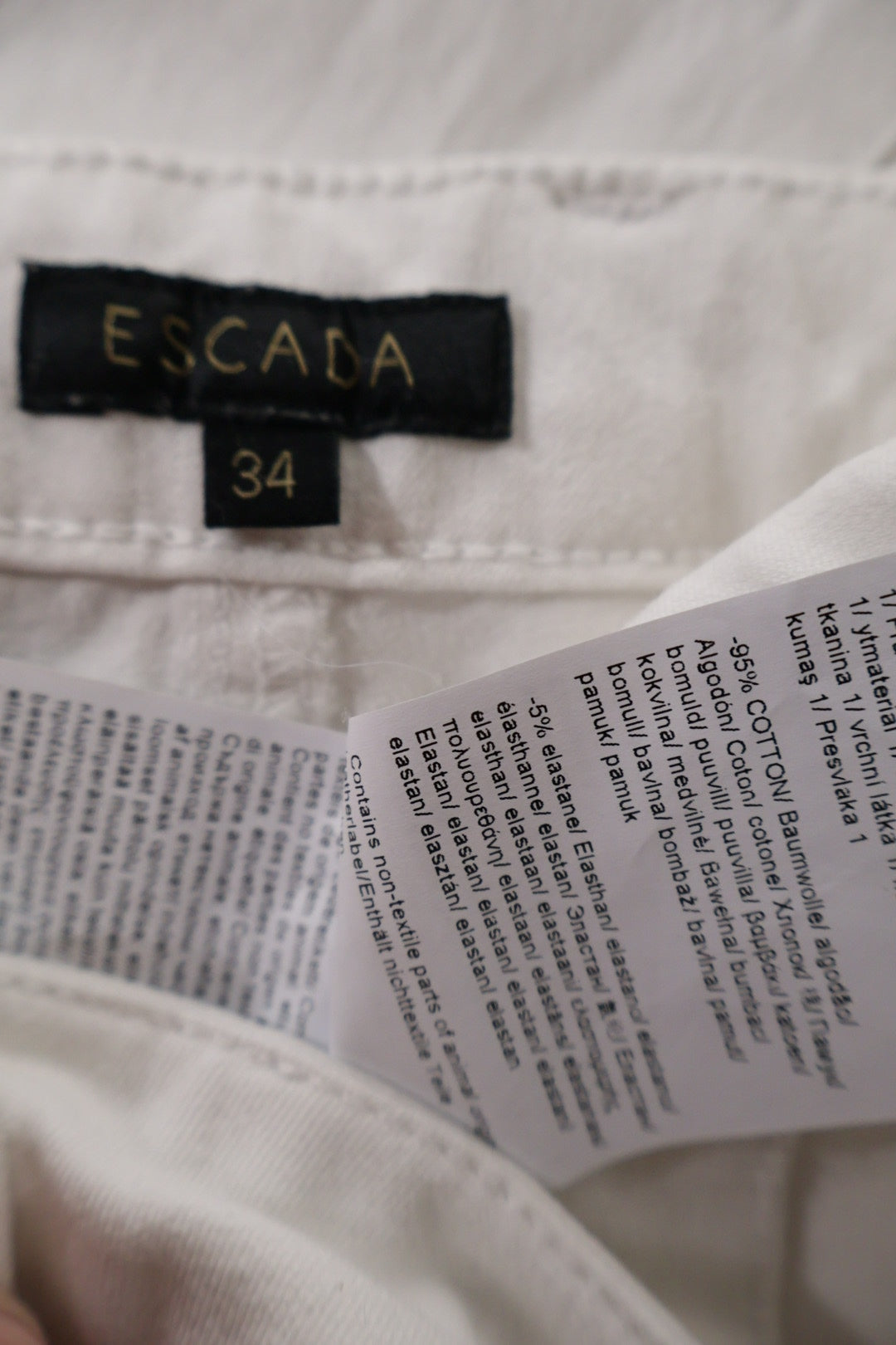 ESCADA – blugi – etichetă – second-hand premium