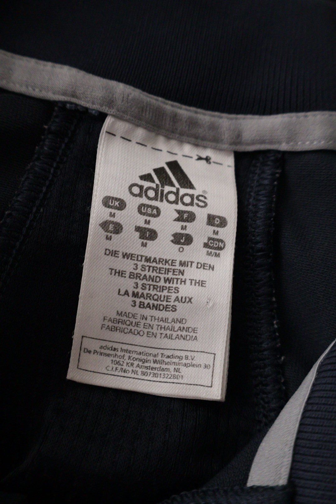 Adidas – tricou – etichetă – second-hand premium