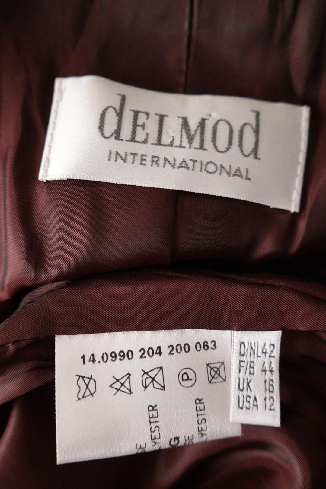 DELMOD INTERNATIONAL – sacou – etichetă – second-hand premium