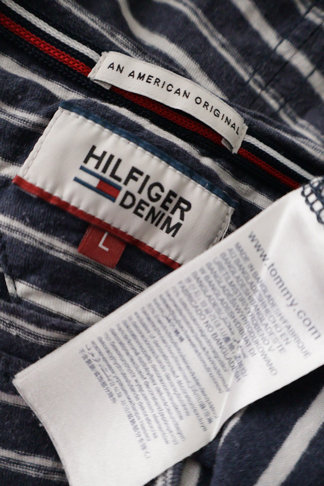 Tommy Hilfiger Denim – tricou – etichetă – second-hand premium