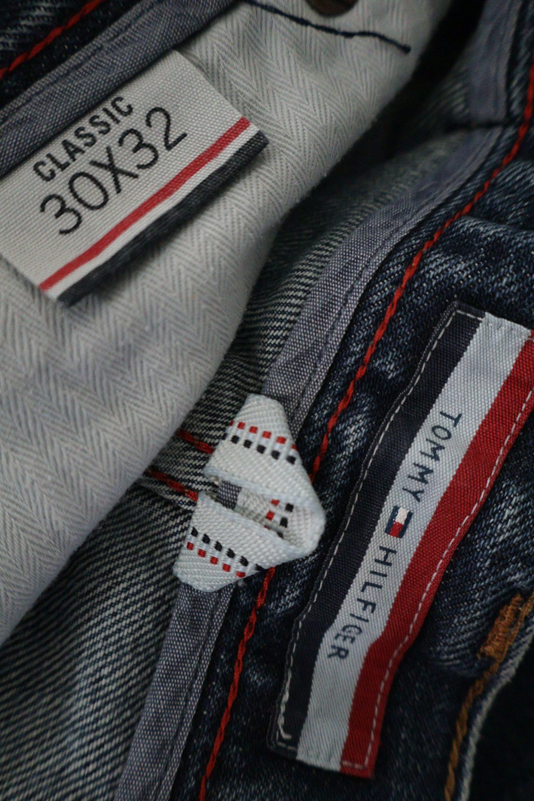 Tommy Hilfiger – blugi – etichetă – second-hand premium