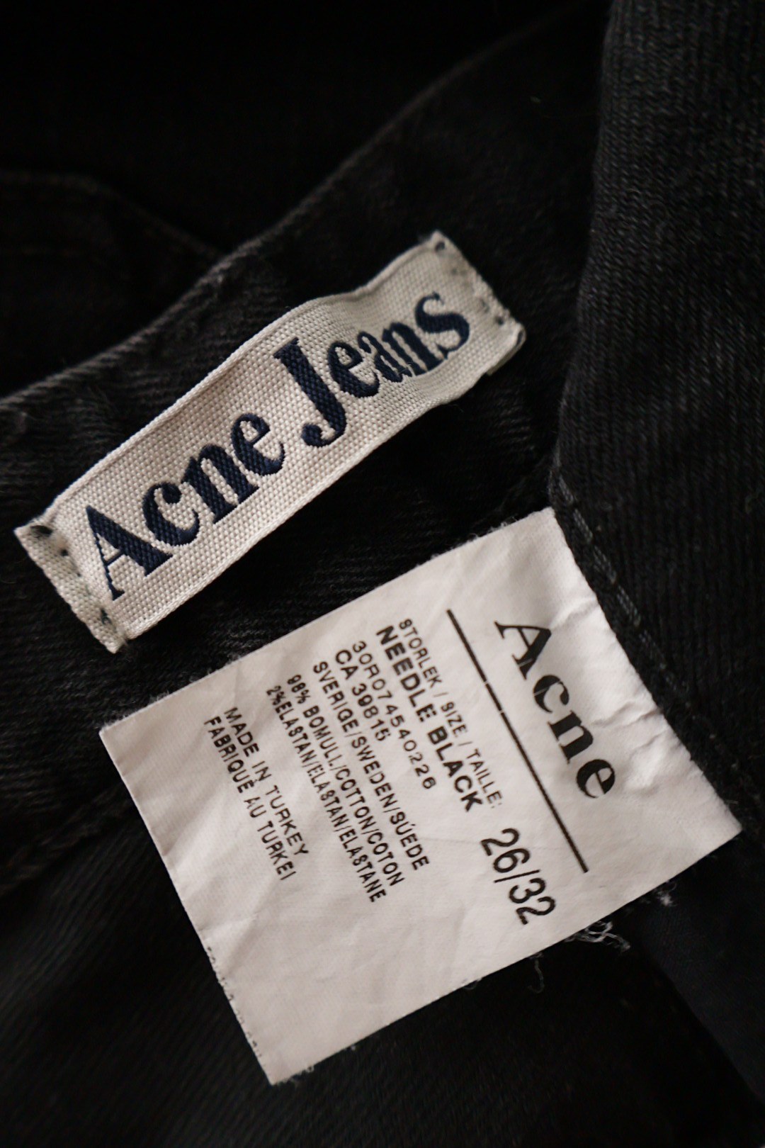 Acne Jeans – blugi – etichetă – second-hand premium