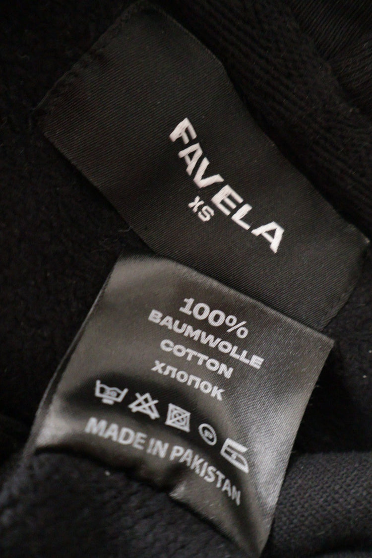 FAVELA – hanorac – etichetă – second-hand premium