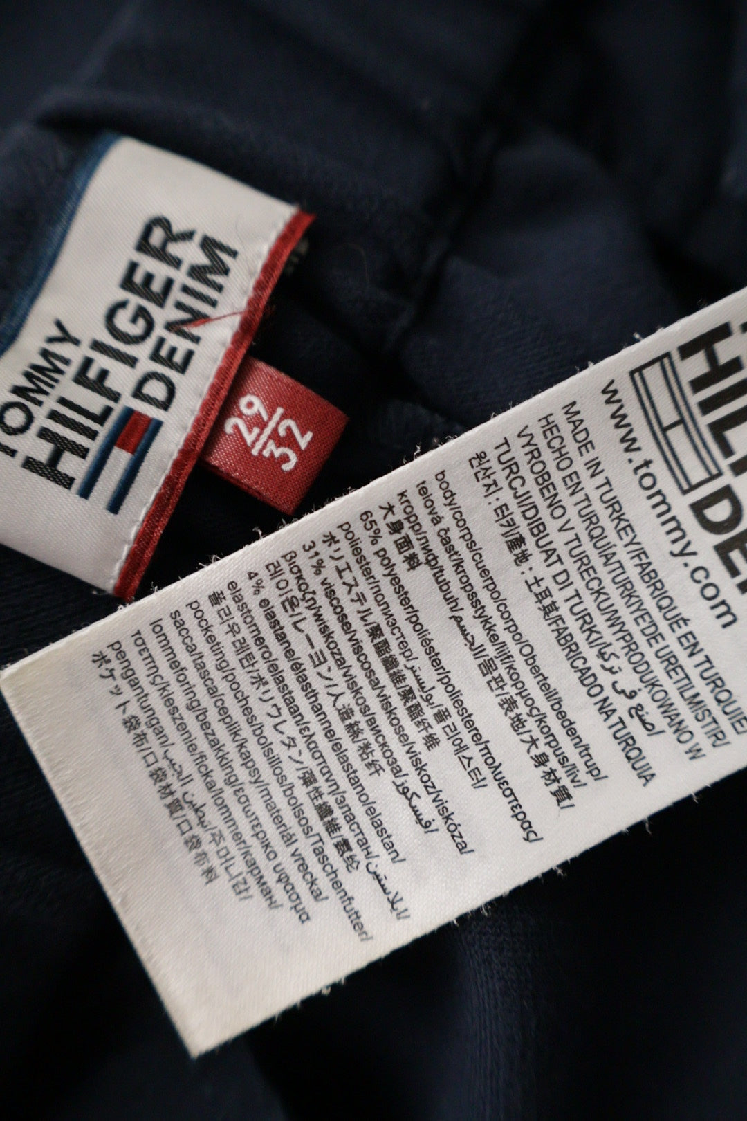 Tommy Hilfiger – pantaloni – etichetă – second-hand premium