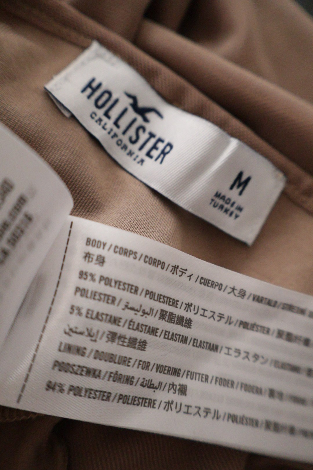 Hollister – bluză – etichetă – second-hand premium