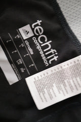 Adidas – pantaloni – etichetă – second-hand premium