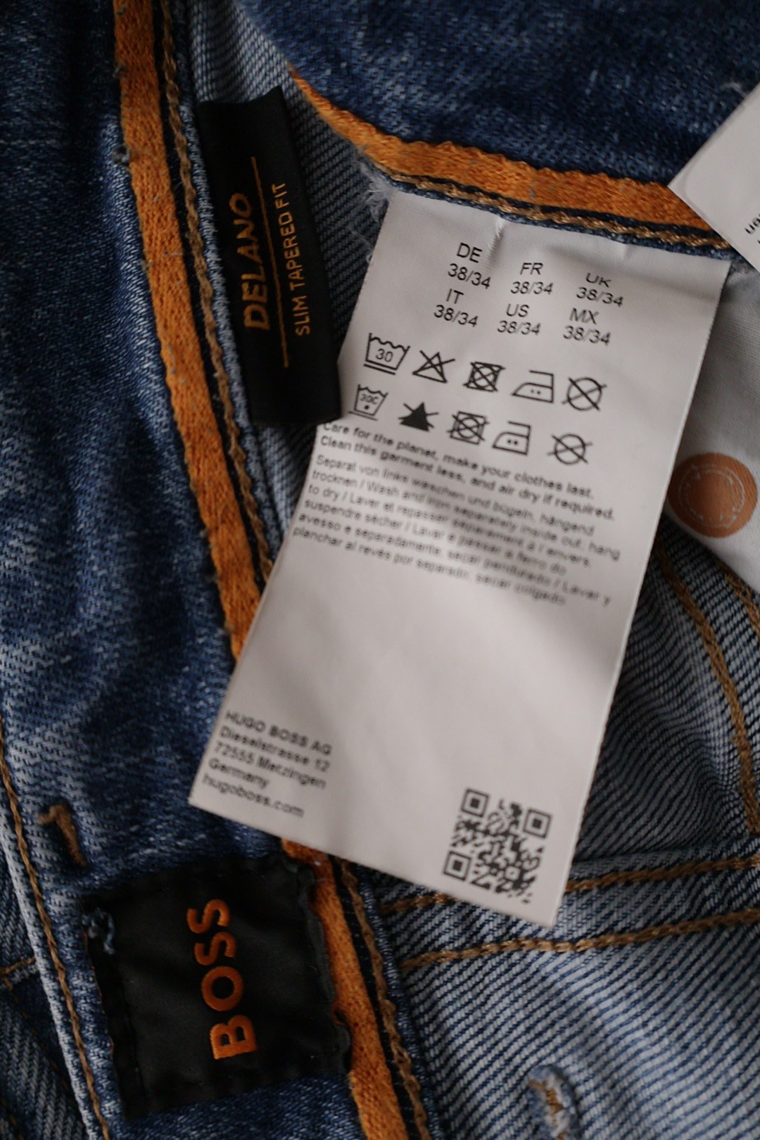 Hugo Boss – blugi – etichetă – second-hand premium