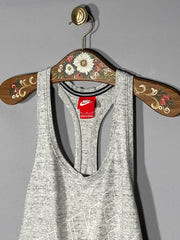 Maieu Nike - marimea M - Intre Umerase